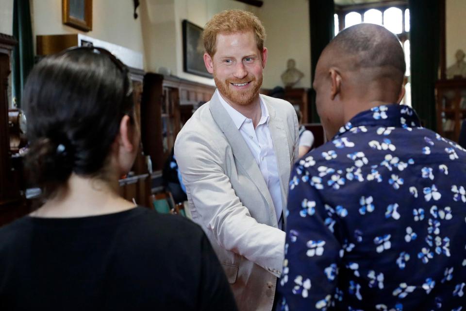 At the meeting, Harry addressed attendees and heard presentations from representatives from Asia, Africa, Europe and the Americas. The Duke of Sussex then met with young people in the program and learned about the issues affecting them before posing for a group photo.