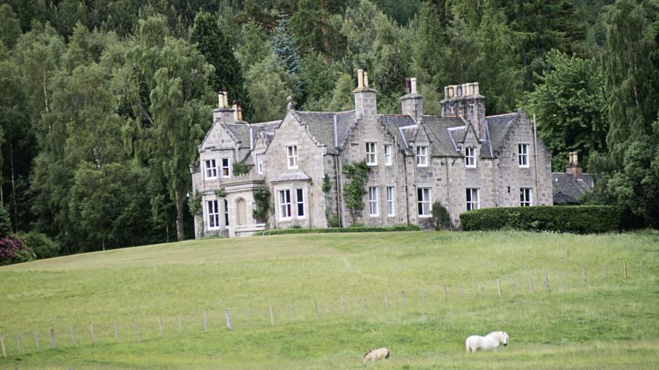 Craigowan Lodge On Balmoral Estate