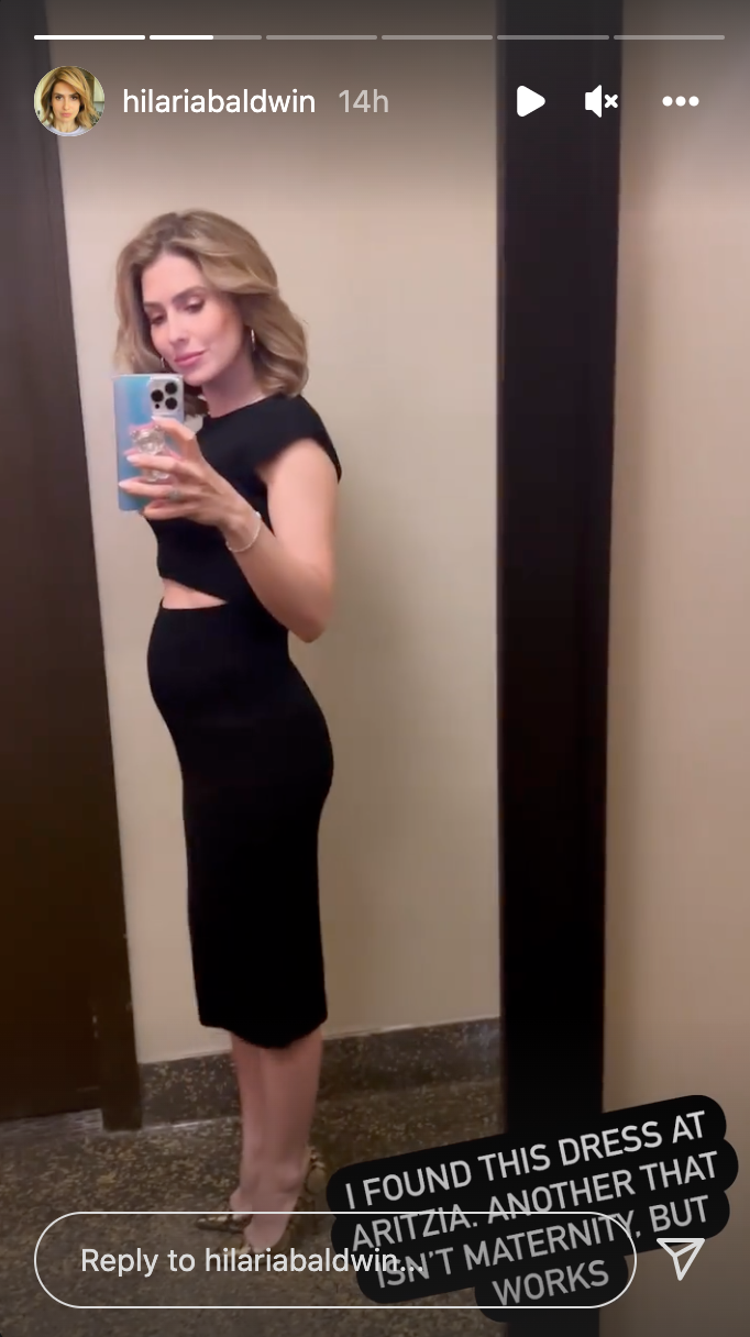 Hilaria Baldwin shows off her burgeoning baby belly. (Instagram/Hilaria Baldwin)