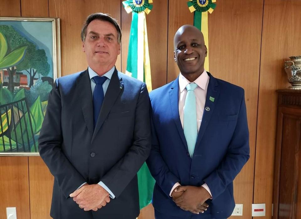O presidente Jair Bolsonaro se encontrou com o presidente da Funda&#xe7;&#xe3;o Palmares, S&#xe9;rgio Camargo, no gabinete da Presid&#xea;ncia, em Bras&#xed;lia