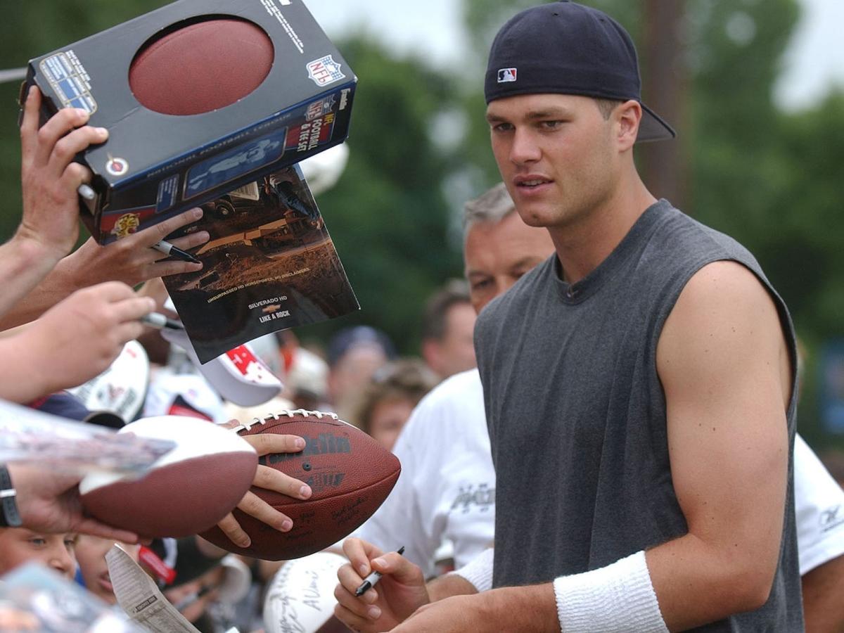 Tom Brady finally receives stolen Super Bowl jerseys