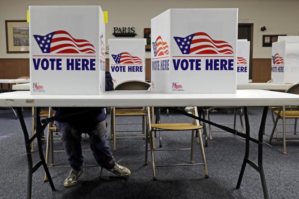 Amid coronavirus fears, voters who want to participate in Florida's presidential primary and municipal elections on Tuesday can either sit in the voting booth or pick up a vote-by-mail ballot.