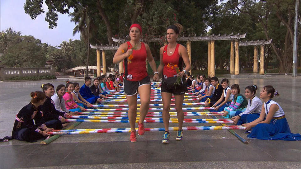 "The Amazing Race" -- "Your Tan Is Totally Cool"