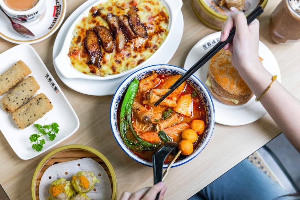 Jordan Hong Kong Restaurant - Food spread