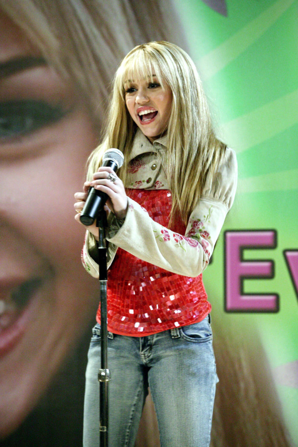 hannah montana on stage