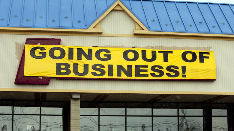 out of business sign 