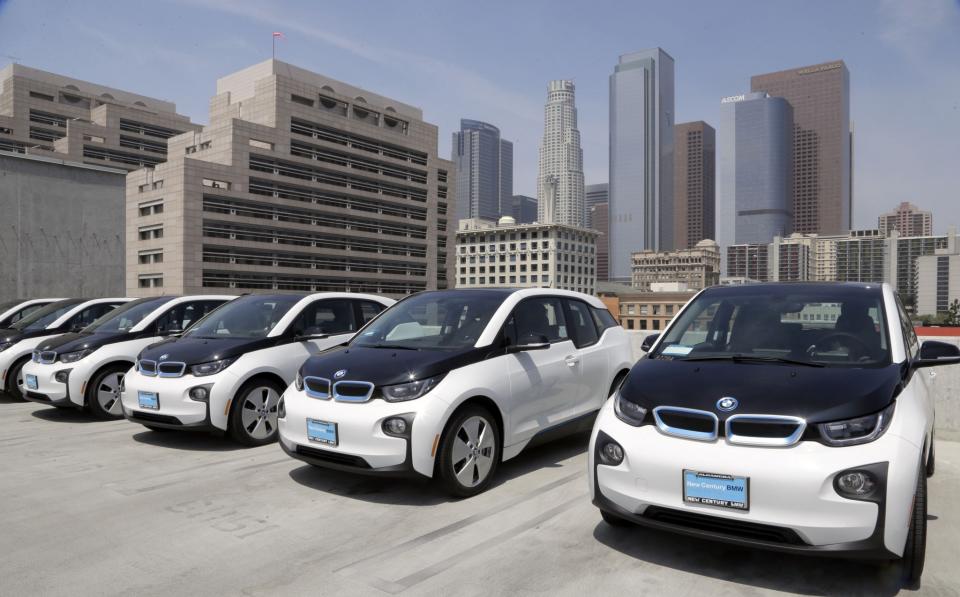 Una flotilla de autos eléctricos BMW i3 fue ordenada por la Policía de Los Ángeles. (AP)