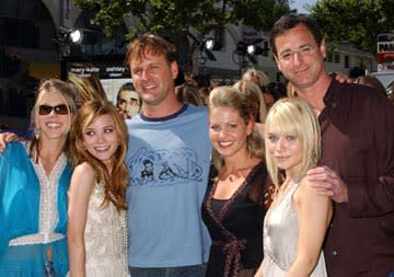 Jodie Sweetin, Mary-Kate Olsen , Dave Coulier , Candace Cameron , Bob Saget and Ashley Olsen at the world premiere of Warner Brothers' New York Minute