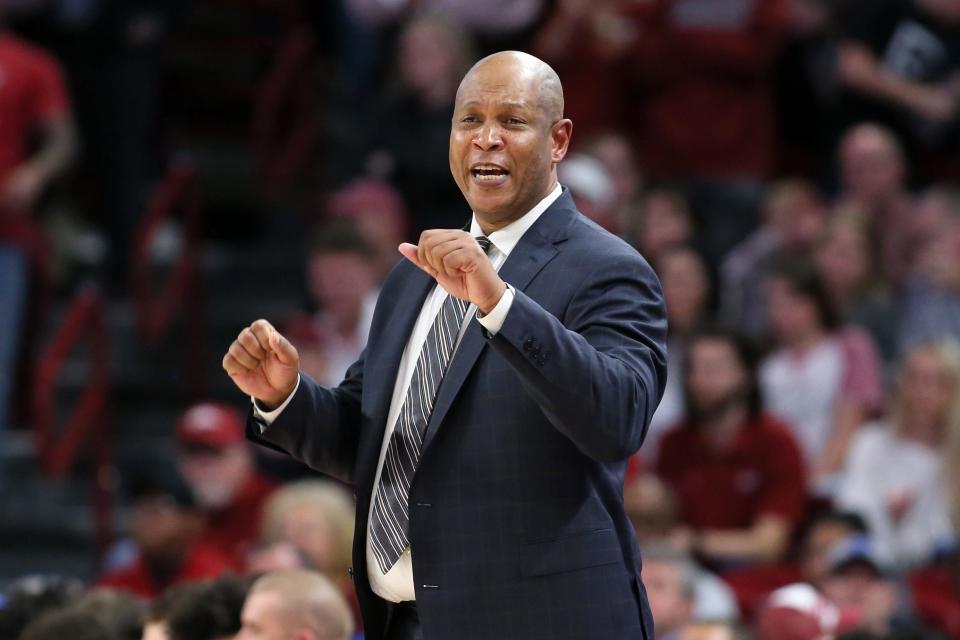 Wildcats associate head coach Kenny Payne shown during a Jan. 18, 2020 game.