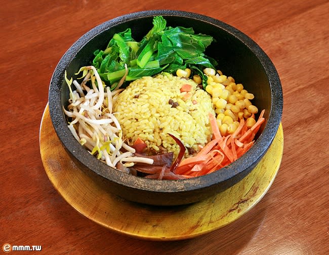 苗栗》以平價消費為主軸的草食堂餐館~