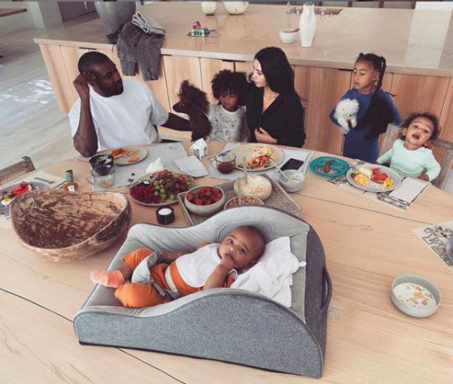 kim-kardashian-children-kitchen