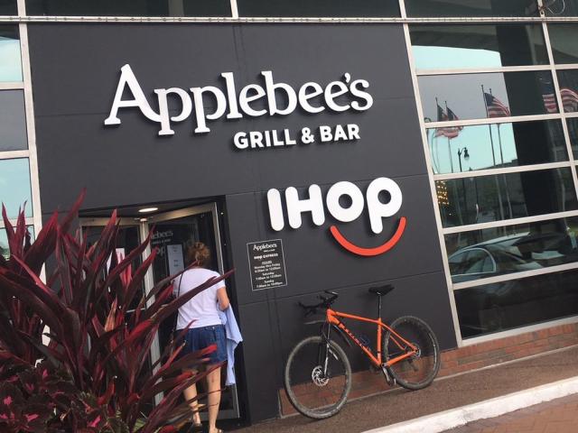 IHOP, Applebee's to pair up