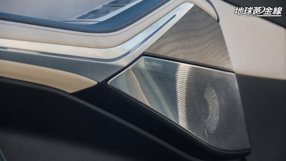 BMW為小改款X7配備有Bowers & Wilkins音響組。(攝影/ 陳奕宏)