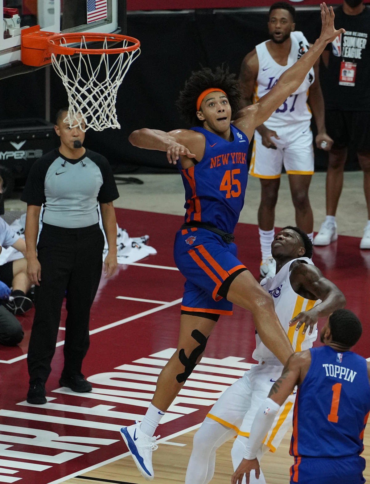 Knicks center Jericho Sims favored to win the NBA Dunk Contest