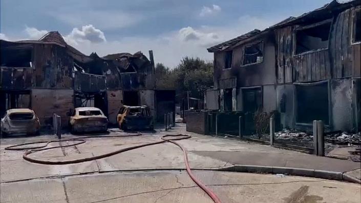 Casas destruidas por el incendio forestal de Dagenham