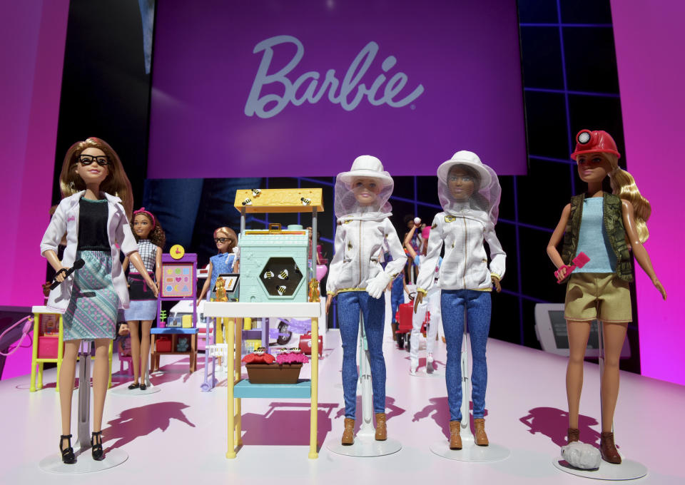 Barbiepuppen sind nicht immer so schön inszeniert wie hier (Bild: AP)