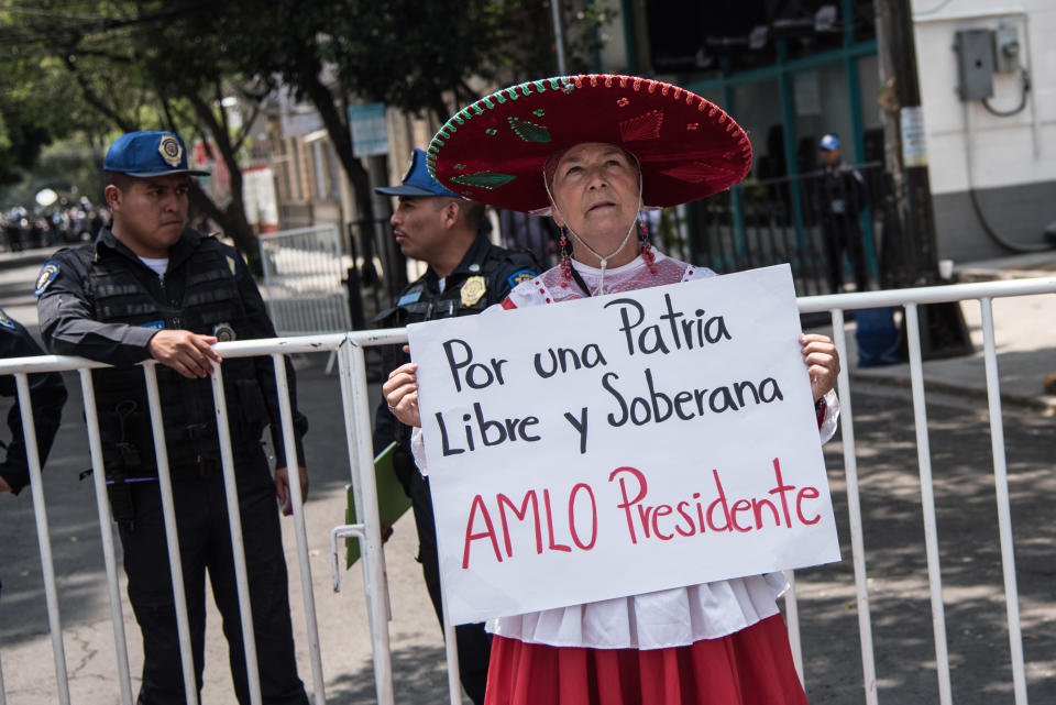 FOTOS | Protestas ante la comitiva de Trump en México
