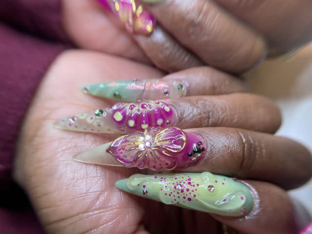 <p>@<a href="https://www.instagram.com/rosedoesmynails/?hl=en#" data-component="link" data-source="inlineLink" data-type="externalLink" data-ordinal="1">rosedoesmynails</a></p>