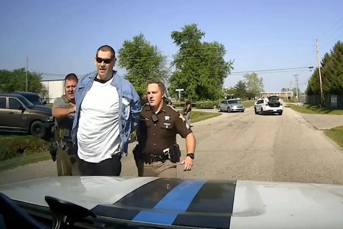 Dashcam video shows moment Alabama fugitive Casey White was captured