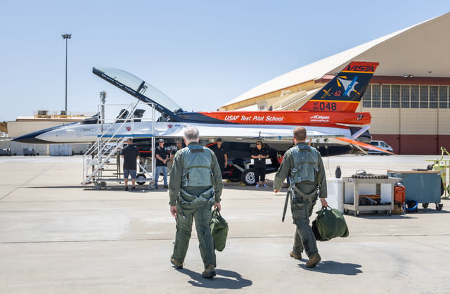 US Air Force Secretary Flies In AI Controlled Fighter Jet