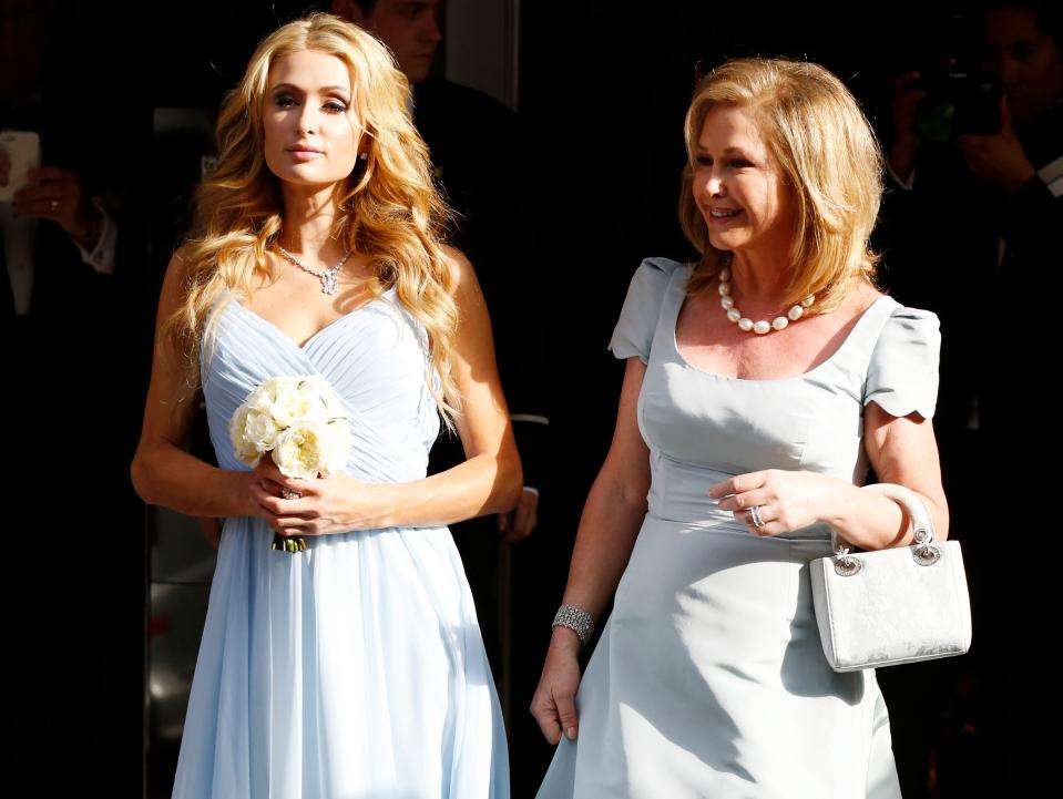 Paris and Kathy Hilton in 2015.