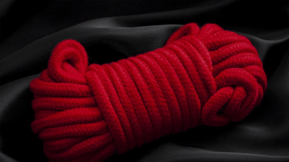 Cotton or jute for shibari? 4 key differences to help you decide