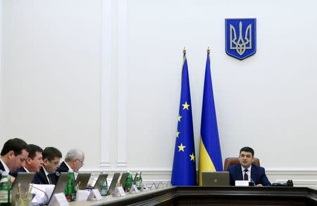 Ukrainian Prime Minister Volodymyr Groysman chairs a government meeting in Kiev, Ukraine, April 20, 2016. REUTERS/Valentyn Ogirenko