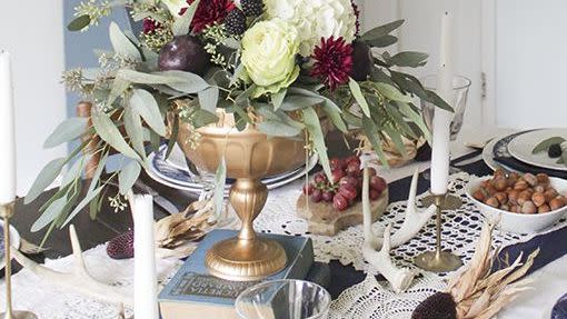 books thanksgiving centerpiece