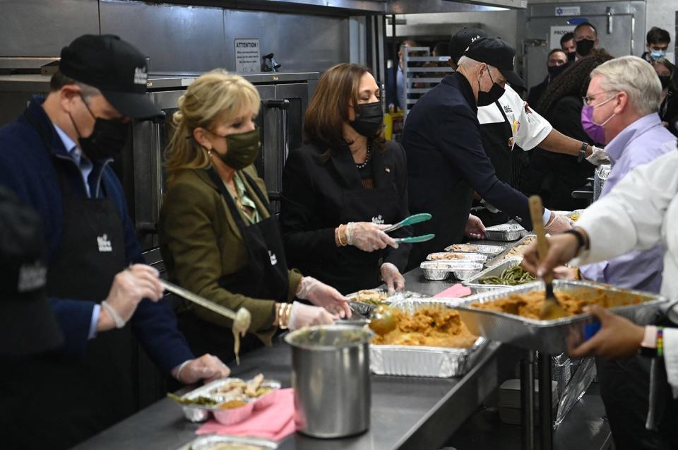 dc central kitchen, Joe and Jill Biden, Kamala Harris and Doug Emhoff