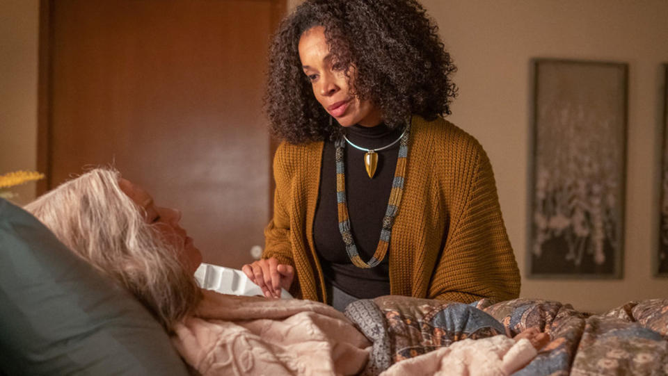 Beth (Susan Kelechi Watson) is the first of the family to say their goodbyes. - Credit: Ron Batzdorff/NBC