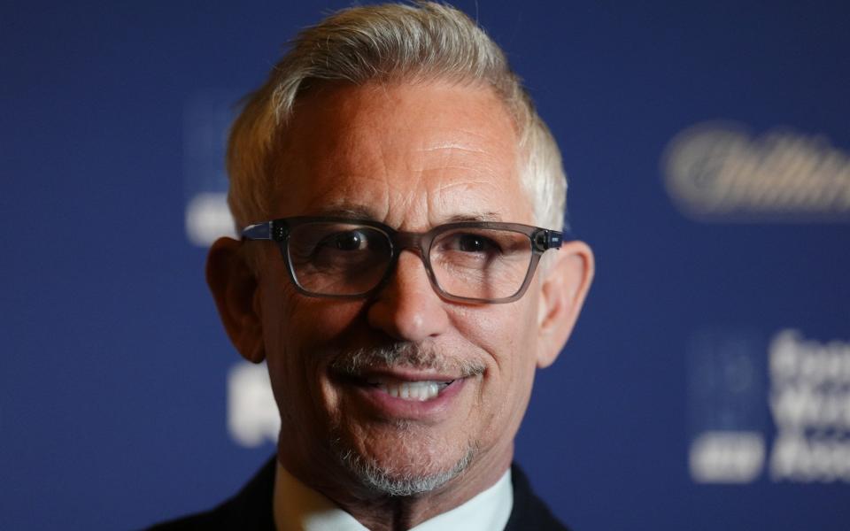 Gary Lineker trong lễ trao giải Cầu thủ xuất sắc nhất năm của FWA được tổ chức tại khách sạn Landmark, London.  Ngày chụp ảnh: Thứ Năm, ngày 16 tháng 5 năm 2024. Ảnh PA.  Xem câu chuyện PA BÓNG ĐÁ FWA.  Nguồn ảnh nên đọc: John Walton/PA Wire