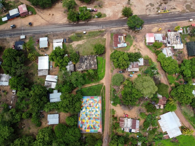 Vista aérea del pueblo de Corozopando en el estado de Guárico, Venezuela, tomada el 30 de mayo de 2024. Es un paso de viajeros con unos 600 habitantes (Hirsaid GOMEZ)