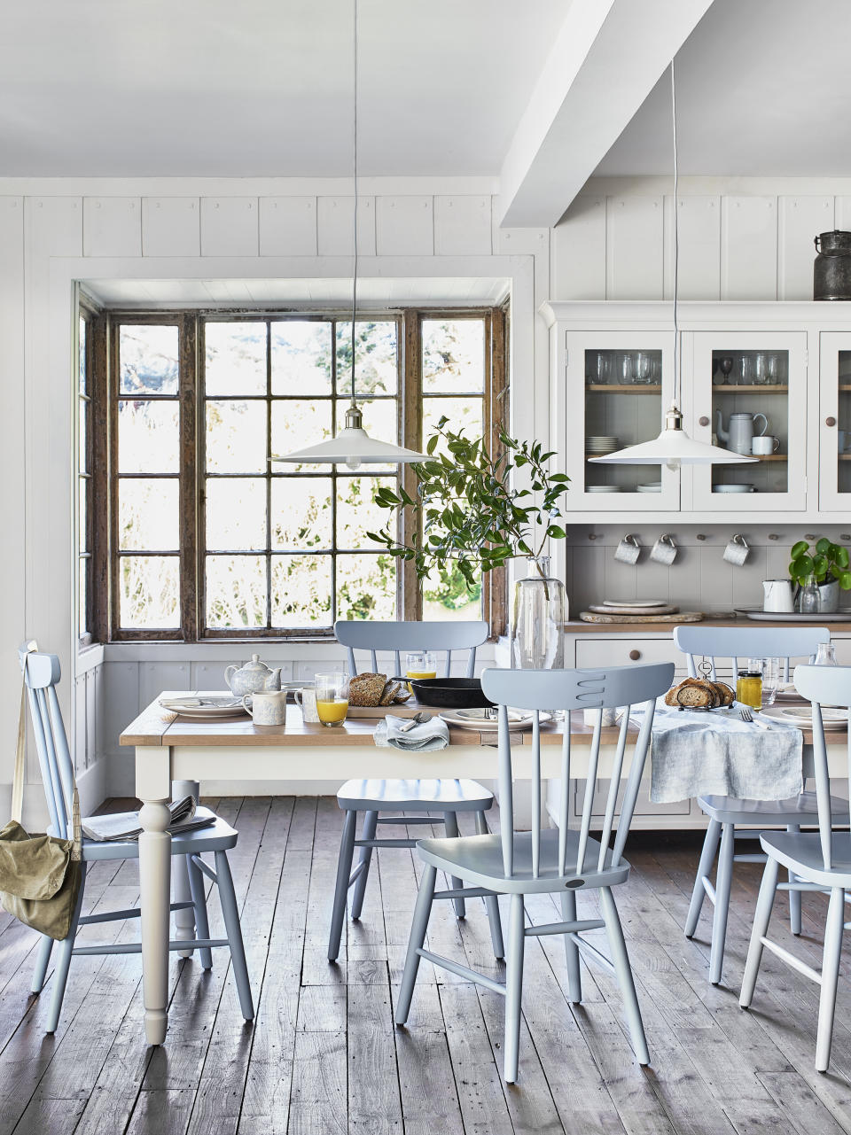 Evoke a sense of wellbeing with a white kitchen