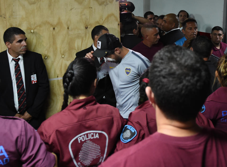 Pablo Pérez, en el Estadio Monumental, tras su visita al hospital. | Foto: Getty