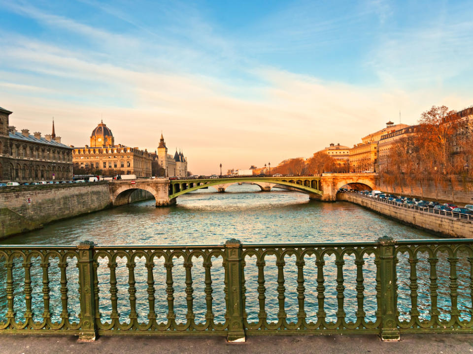 Die Seine in Paris. (Bild: Luciano Mortula - LGM/Shutterstock.com)