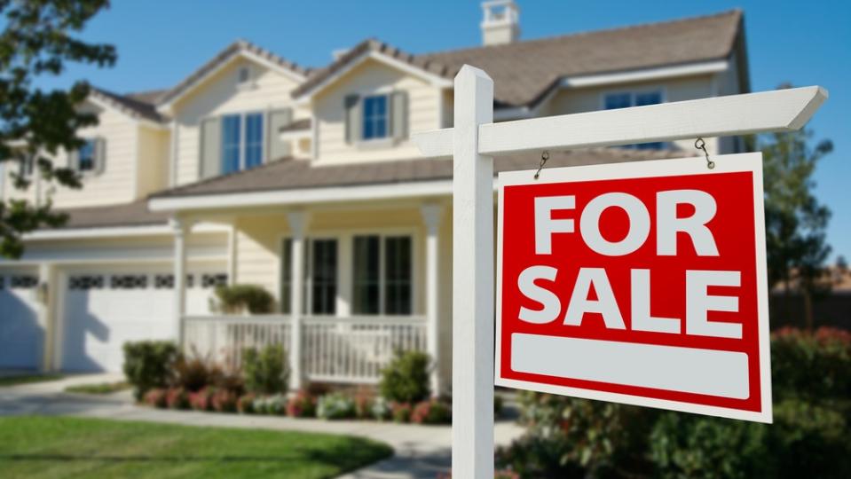 April Sees Largest Drop In Pending Home Sales Since 2021