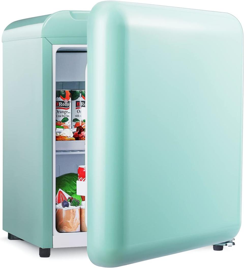amazon mini fridge