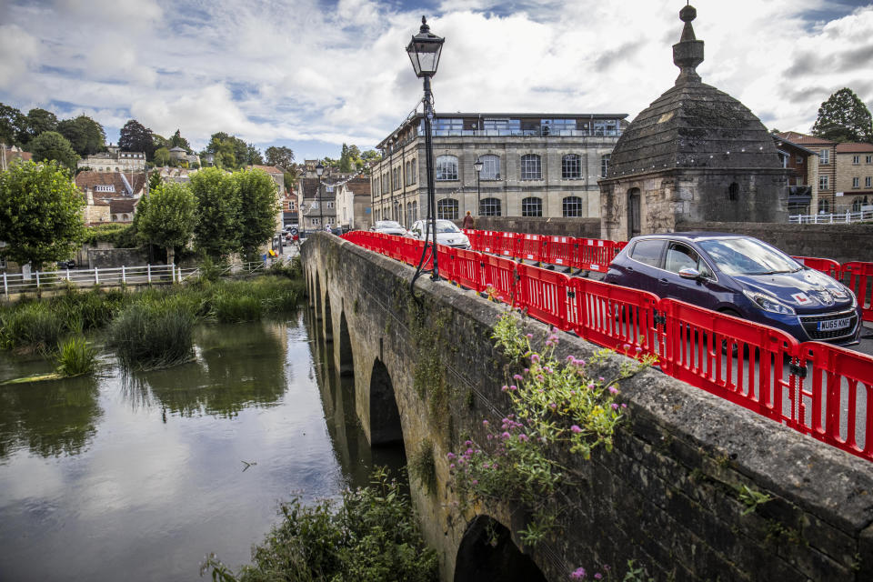 Traffic builds in Bradford-on-Avon as a new one-way system is put into place