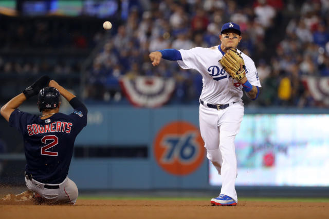 Centerfielder Brett Butler of the Los Angeles Dodgers has the ball News  Photo - Getty Images