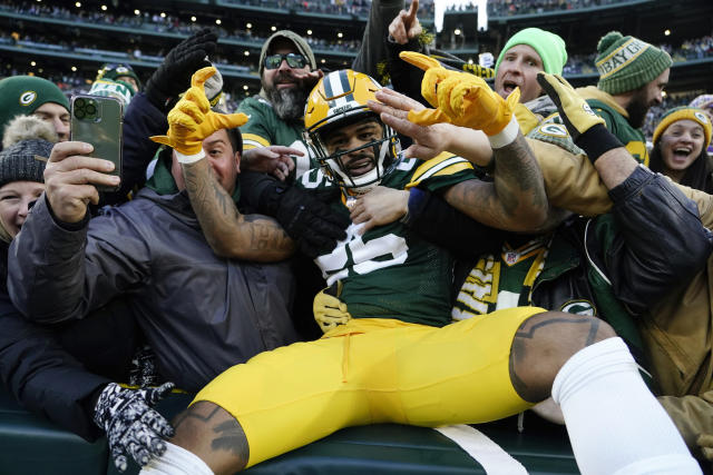 Green Bay Packers cornerback Keisean Nixon (25) on the sidelines during an  NFL football game Sunday, Oct. 2, 2022, in Green Bay, Wis. (AP  Photo/Jeffrey Phelps Stock Photo - Alamy