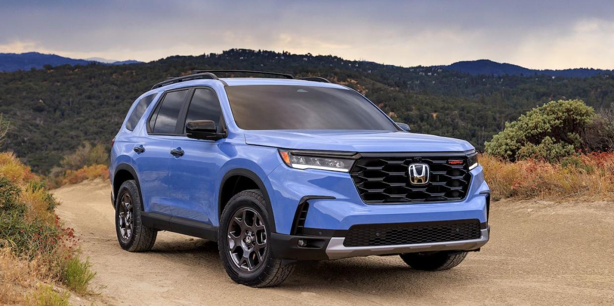 2023 honda pilot front