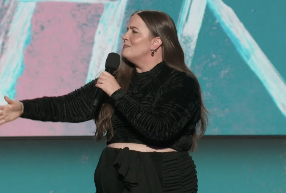 Aidy Bryant hosting the Film Independent Spirit Awards