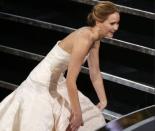 <p>En 2014, Jennifer Lawrence a fait une chute mémorable alors qu’elle montait les escaliers sur la scène des Oscars.<br> Copyright : D.R. </p>