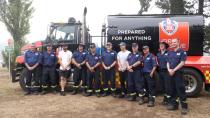 Australia cricketers Tim Paine and Nathan Lyon visit areas affected by bushfires