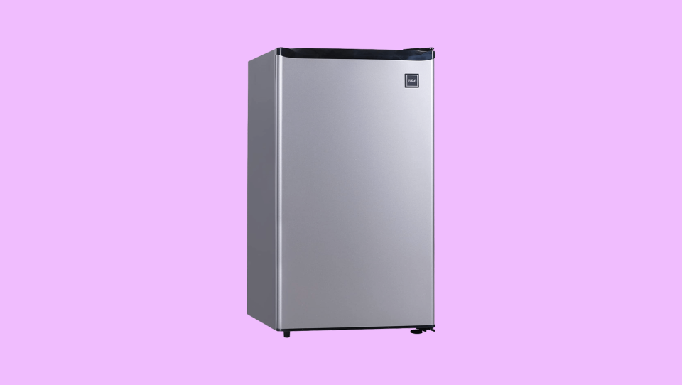 Best gifts for Grandpa 2022: Mini fridge