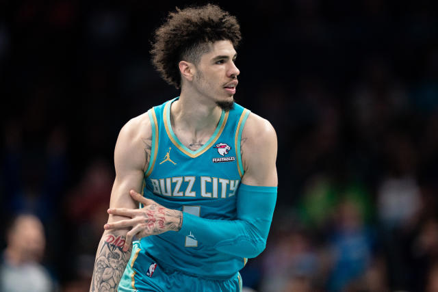 Hornets All-Star LaMelo Ball reportedly expected to return vs. Spurs after  7-week absence - Yahoo Sports