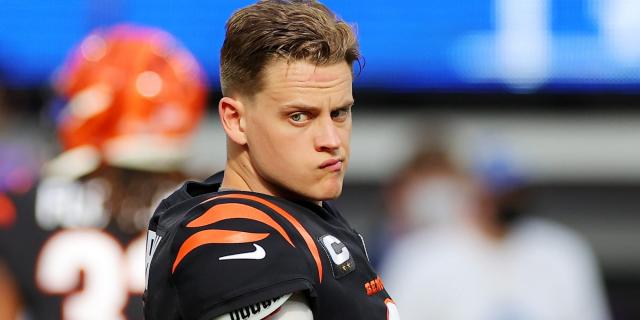 Photo Of Joe Burrow After Winning National Title Is The Most Baller Picture  In College Football History!!!