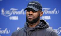 <p>No. 10: LeBron James<br> The jewel of the Cleveland Cavaliers, James led his team to their first NBA title in 2016 and currently has the top salary in the league. He earned $86 million over the last year.<br> (EPA/Larry W. Smith) </p>