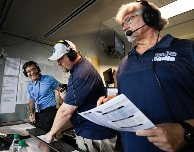 Titans' tremendous radio call on 4th-and-1 stop: 'Yes … Not yes … Not yes …  Hell yes'