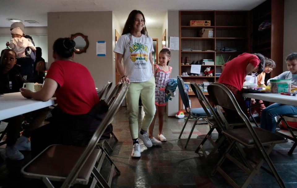 Maria Osorio and daughter Camila, migrants from Venezuela.